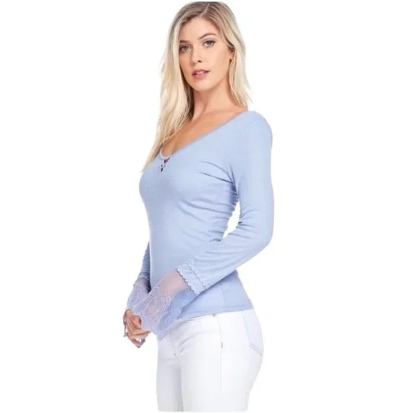 NWT Pale Pink Lace Bell Sleeve V-Neck Top | Balletcore Soft Girl Coquette Boho S - Picture 8 of 9